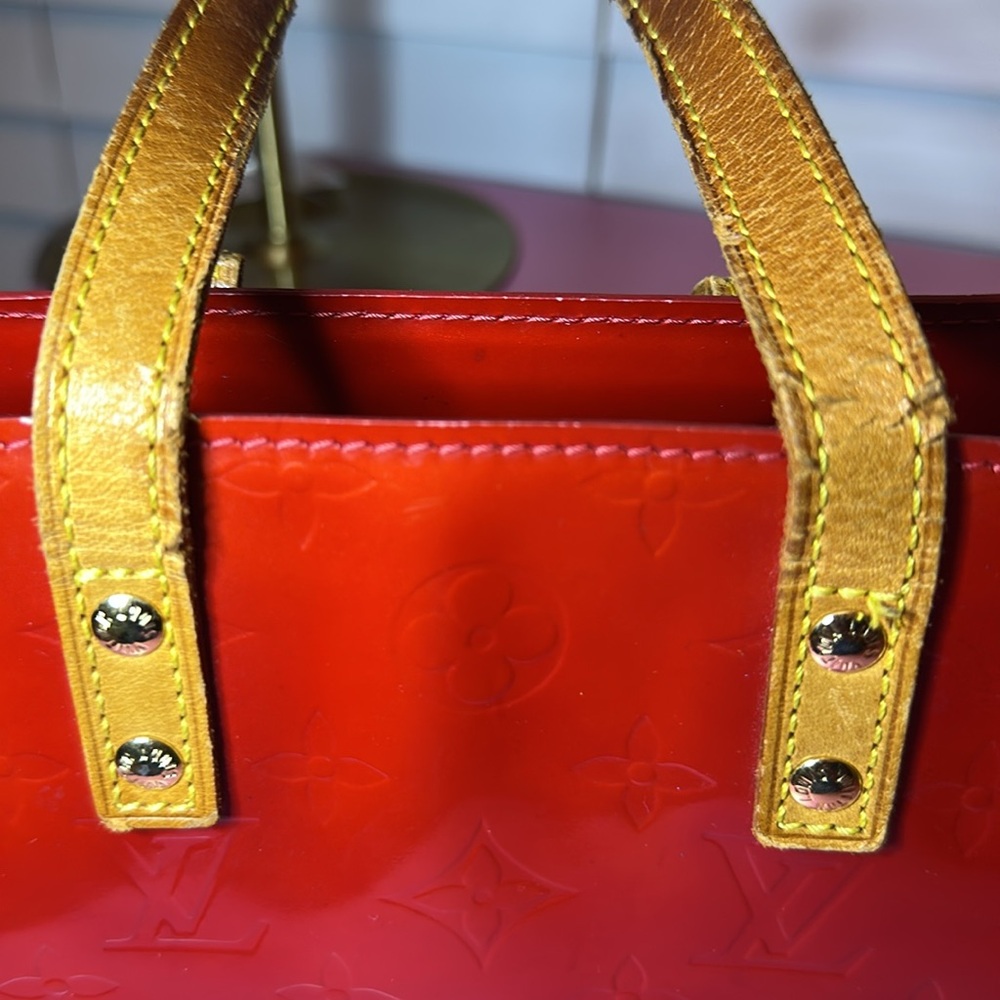 Authentic Louis Vuitton Vernis Red Reade PM M91088  Hand Bag NS020525 - Picture 13 of 16